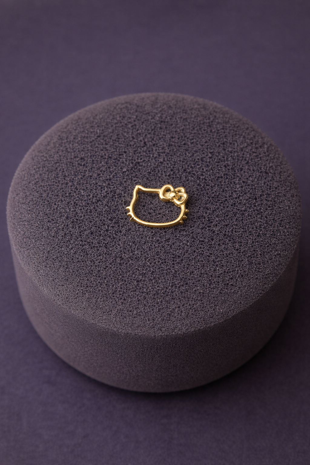 Kitty Minimal Oro Macizo 18K