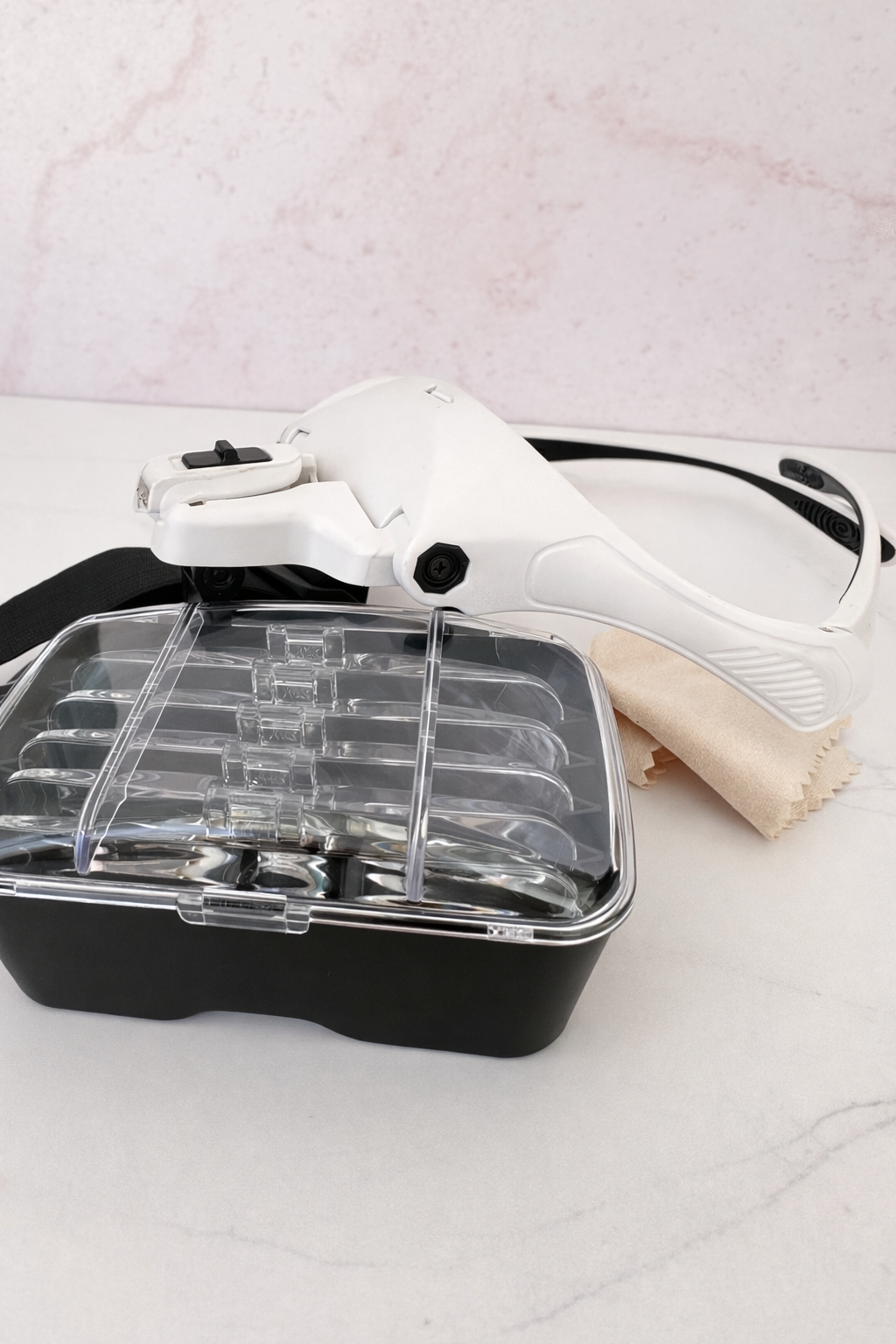 Lentes con aumento e iluminación LED para Joyería Dental
