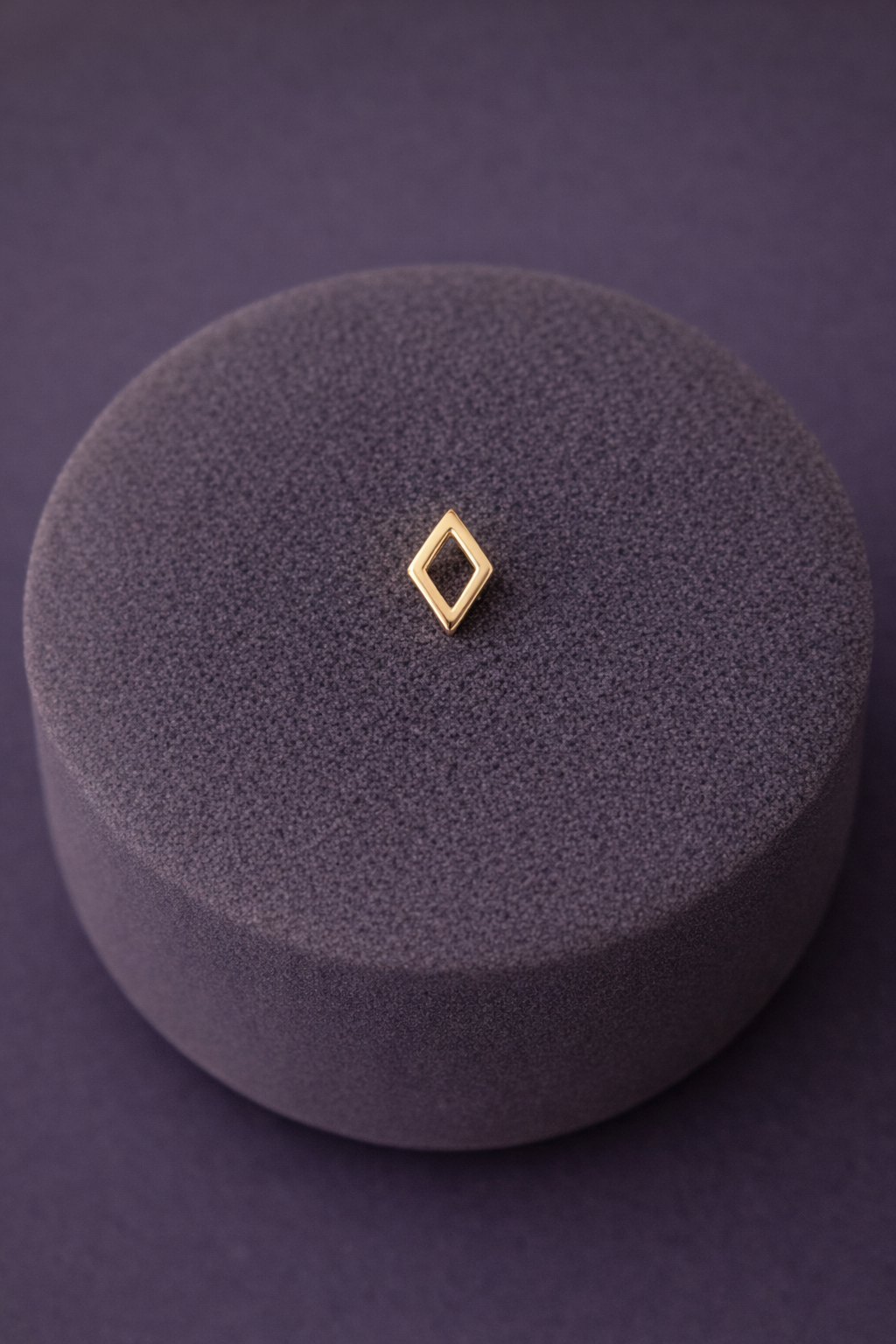 Rombo Minimal Oro Macizo 18K