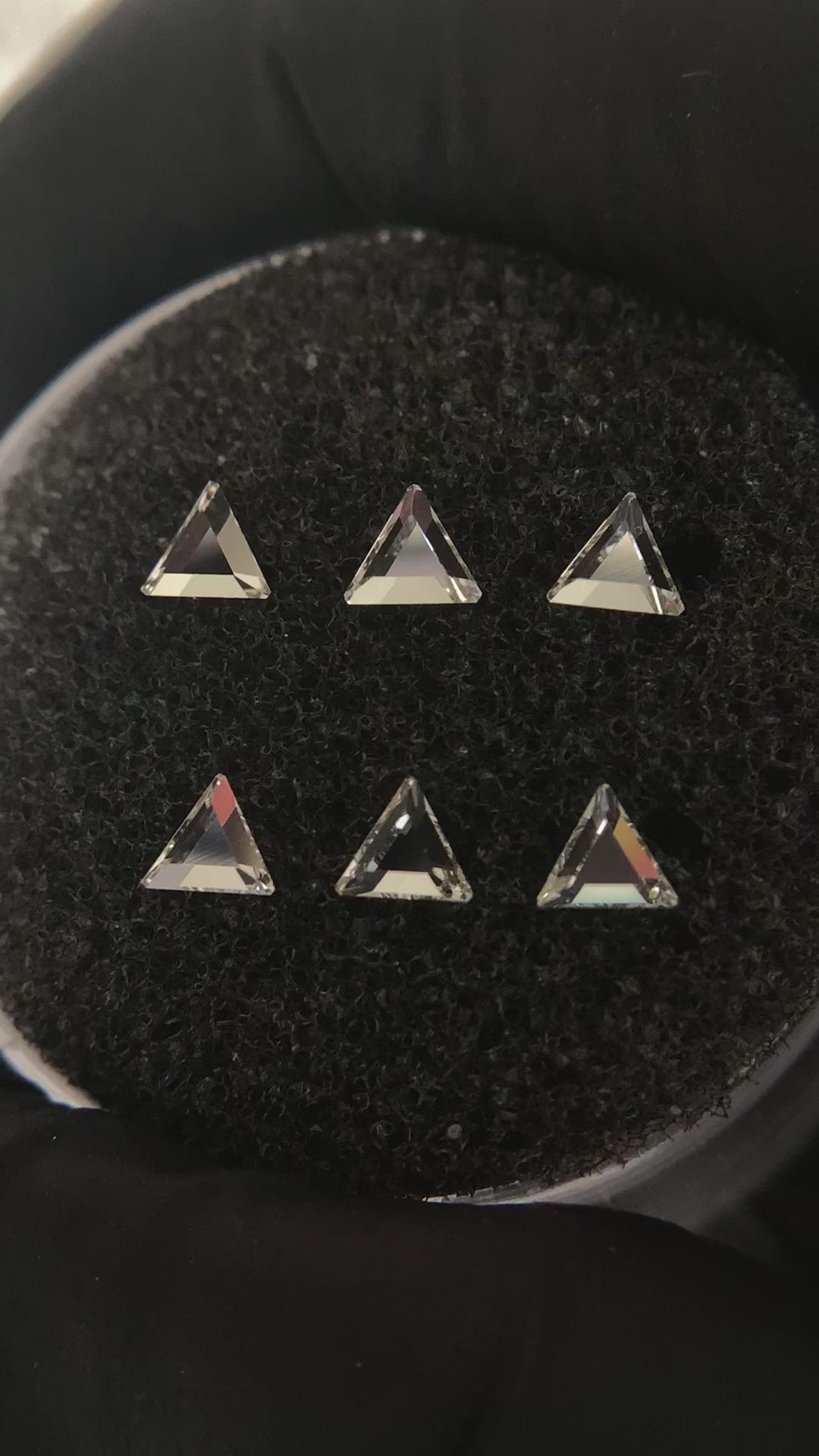Triángulo Swarovski (2711)- 10 pzs