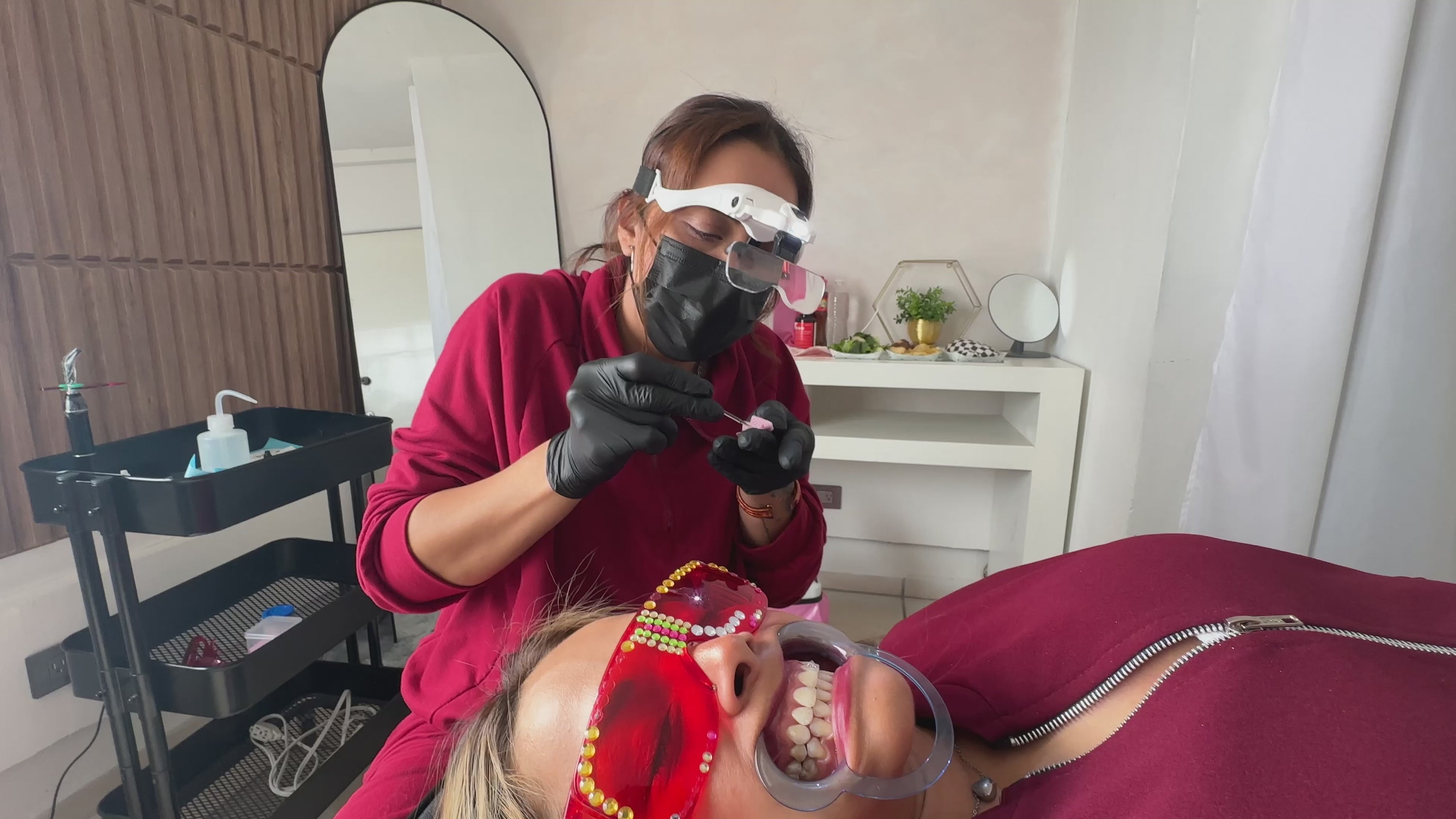 Lentes con aumento e iluminación LED para Joyería Dental