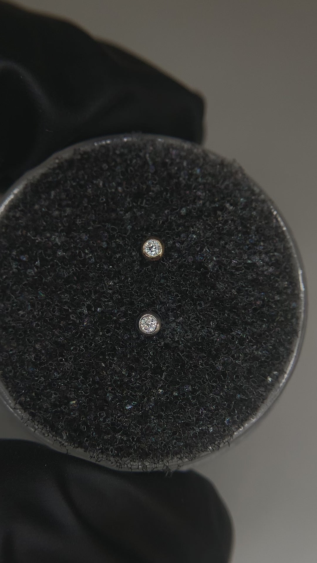 Bisel de Diamantes Oro de 18K