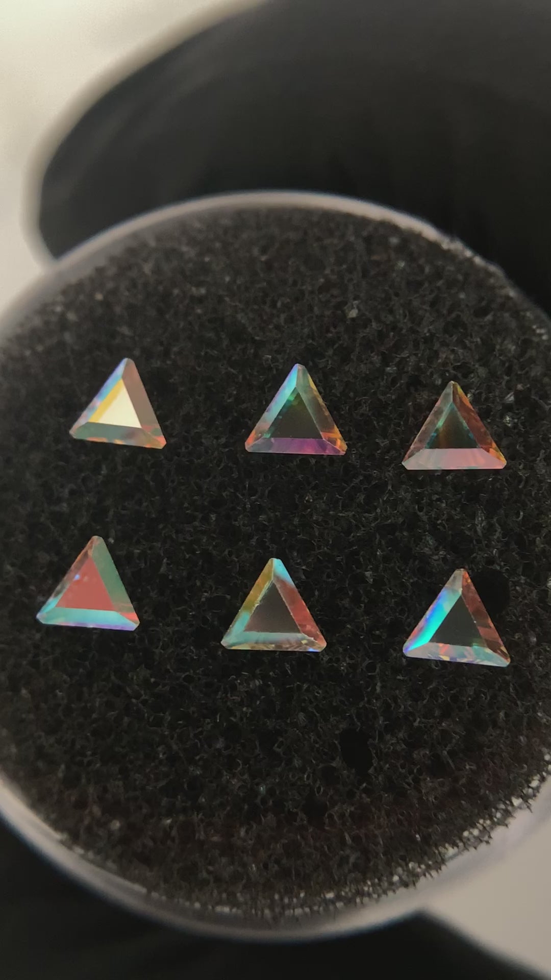 Triángulo Swarovski (2711)- 10 pzs
